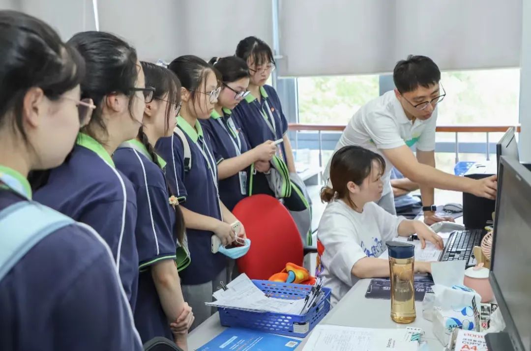 上海中职教师参与全国职业院校教学能力比赛百分百获奖!这是上海中职快速发展的密码之一(图6) 上海中职教师参与全国职业院校教学能力比赛百分百获奖!这是上海中职快速发展的密码之一(图6)